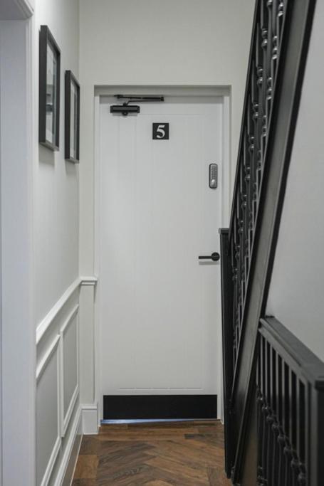 The Boot Rooms Anfield ลิเวอร์พูล ภายนอก รูปภาพ